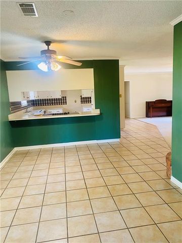 437 HIGHPOINT Drive, Alexandria, LA 71303