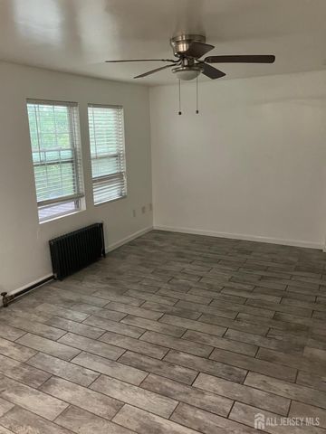 810 E hazelwood Avenue, Rahway, NJ 07065