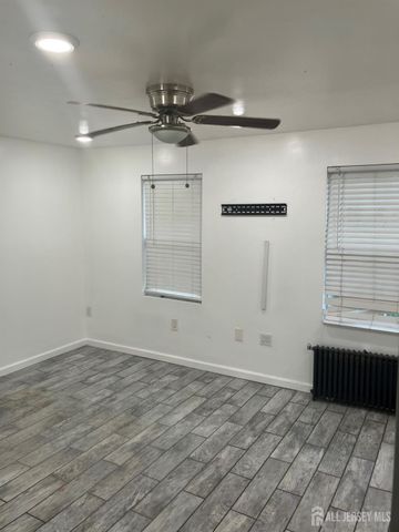 810 E hazelwood Avenue, Rahway, NJ 07065