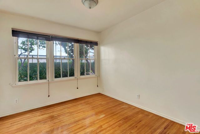 3725 S Victoria Avenue, Los Angeles, CA 90016