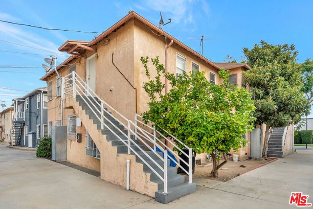 3725 S Victoria Avenue, Los Angeles, CA 90016