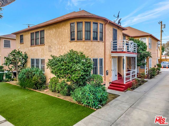 3725 S Victoria Avenue, Los Angeles, CA 90016
