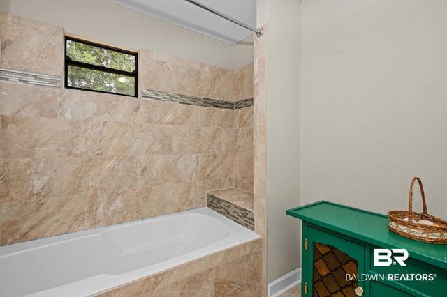 6501 Sugar Creek Drive, Mobile, AL 36695