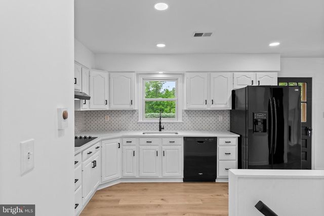 9706 SIGNAL CT, Manassas, VA 20111