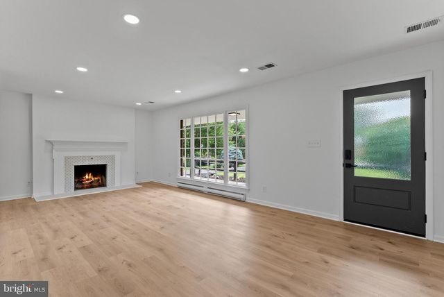 9706 SIGNAL CT, Manassas, VA 20111
