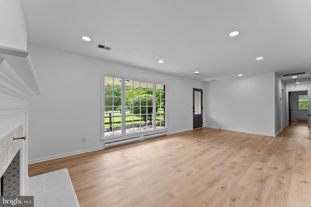 9706 SIGNAL CT, Manassas, VA 20111
