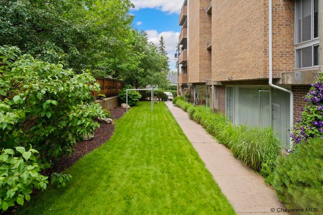 1717 Alexander Ave Apt 403, Cheyenne, WY 82001