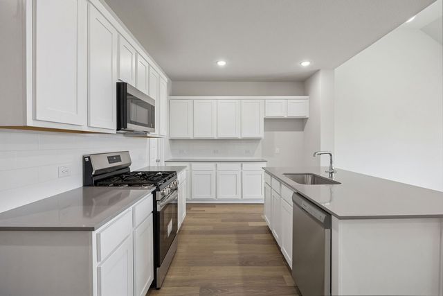 480 Hocking Hills Drive, Waxahachie, TX 75165