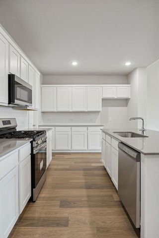 480 Hocking Hills Drive, Waxahachie, TX 75165