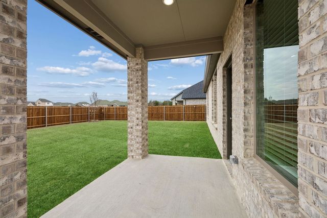 480 Hocking Hills Drive, Waxahachie, TX 75165