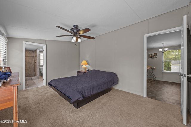 291 Meadow Lane, Burgaw, NC 28425