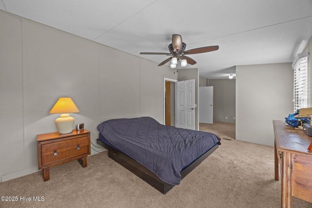291 Meadow Lane, Burgaw, NC 28425