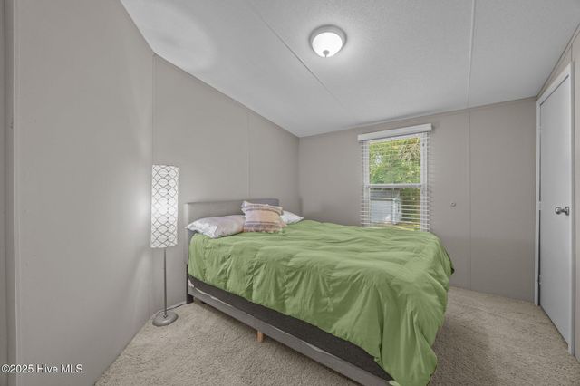 291 Meadow Lane, Burgaw, NC 28425
