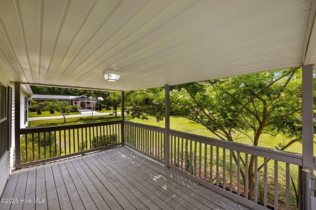 291 Meadow Lane, Burgaw, NC 28425