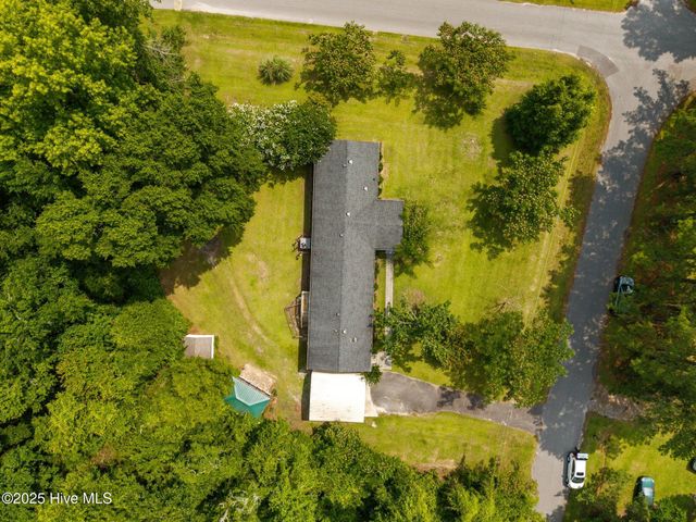 291 Meadow Lane, Burgaw, NC 28425