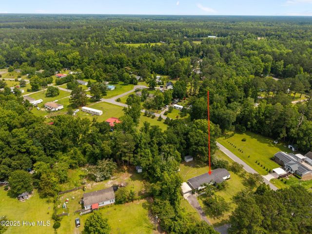 291 Meadow Lane, Burgaw, NC 28425