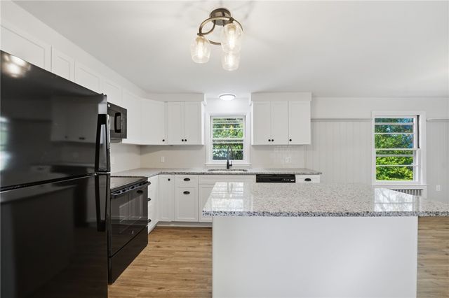 12 Oakland Avenue, Johnston, RI 02919