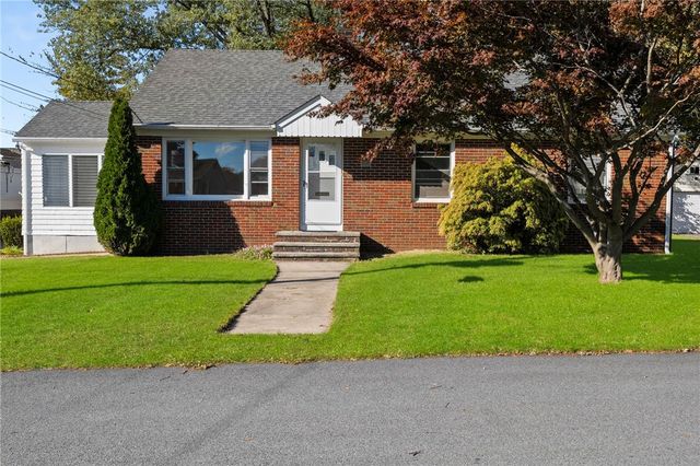 12 Oakland Avenue, Johnston, RI 02919