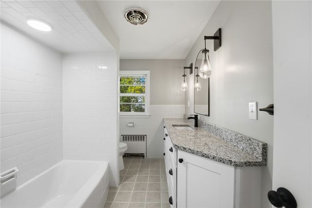 12 Oakland Avenue, Johnston, RI 02919