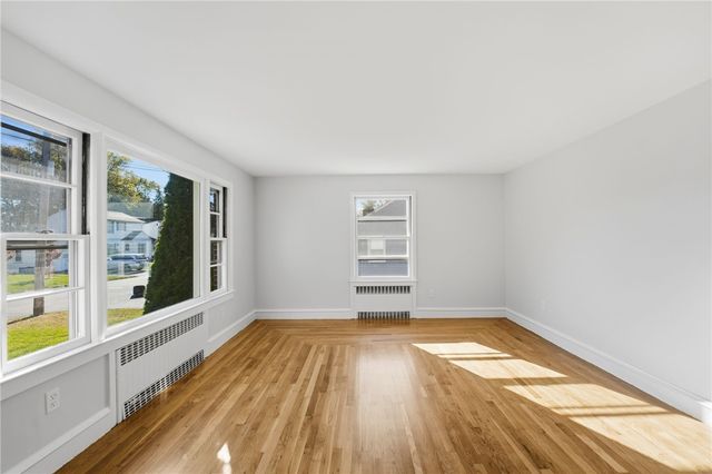 12 Oakland Avenue, Johnston, RI 02919