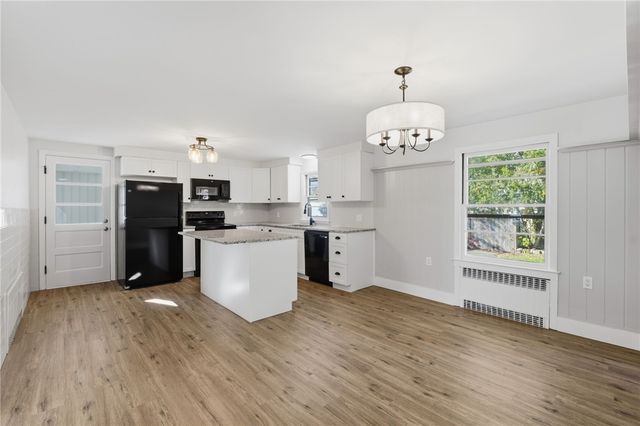 12 Oakland Avenue, Johnston, RI 02919