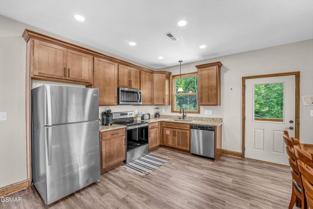 2123 Megan Ridge Drive, Sevierville, TN 37876