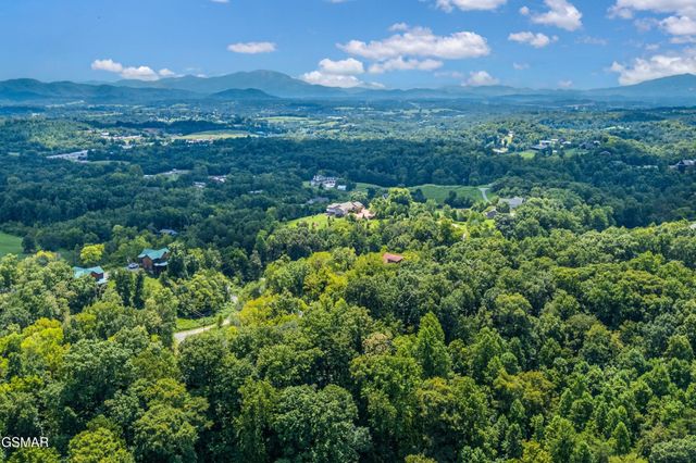 2123 Megan Ridge Drive, Sevierville, TN 37876
