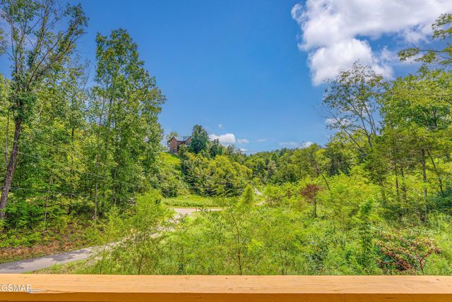 2123 Megan Ridge Drive, Sevierville, TN 37876