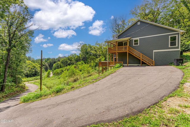 2123 Megan Ridge Drive, Sevierville, TN 37876