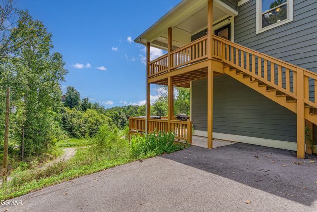 2123 Megan Ridge Drive, Sevierville, TN 37876