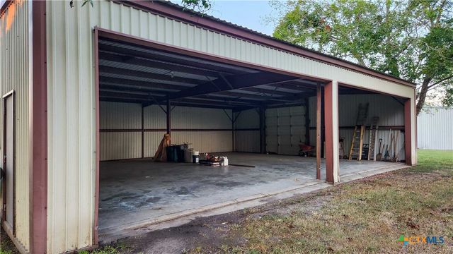 847 Oliver Road, Victoria, TX 77904