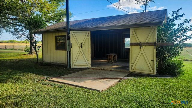 847 Oliver Road, Victoria, TX 77904