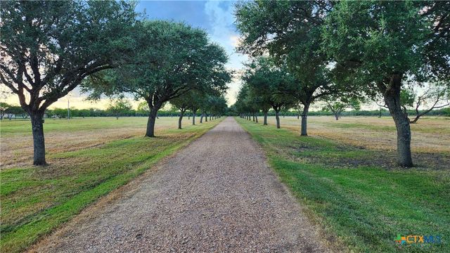 847 Oliver Road, Victoria, TX 77904