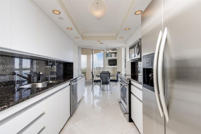 4000 Towerside Ter 1701, Miami, FL 33138