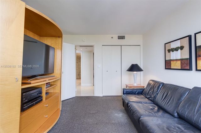4000 Towerside Ter 1701, Miami, FL 33138