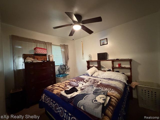395 W Elza Avenue, Hazel Park, MI 48030