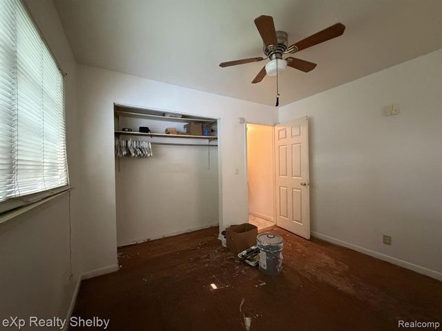 395 W Elza Avenue, Hazel Park, MI 48030