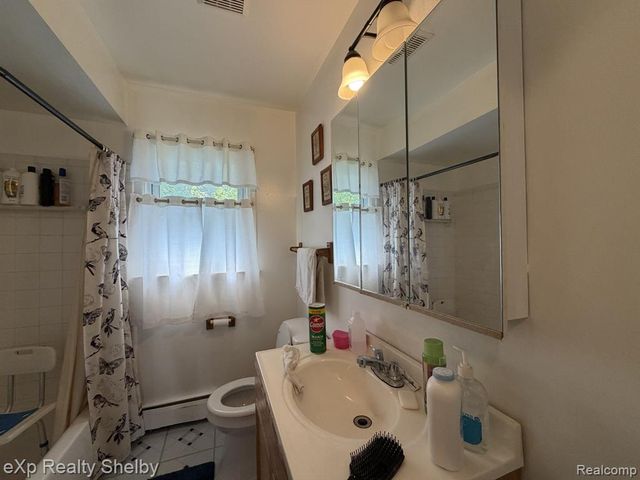 395 W Elza Avenue, Hazel Park, MI 48030