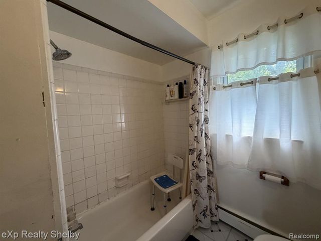 395 W Elza Avenue, Hazel Park, MI 48030