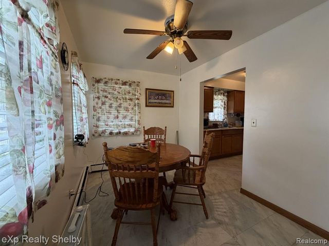 395 W Elza Avenue, Hazel Park, MI 48030