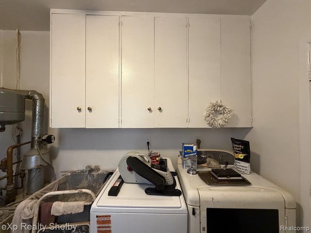 395 W Elza Avenue, Hazel Park, MI 48030