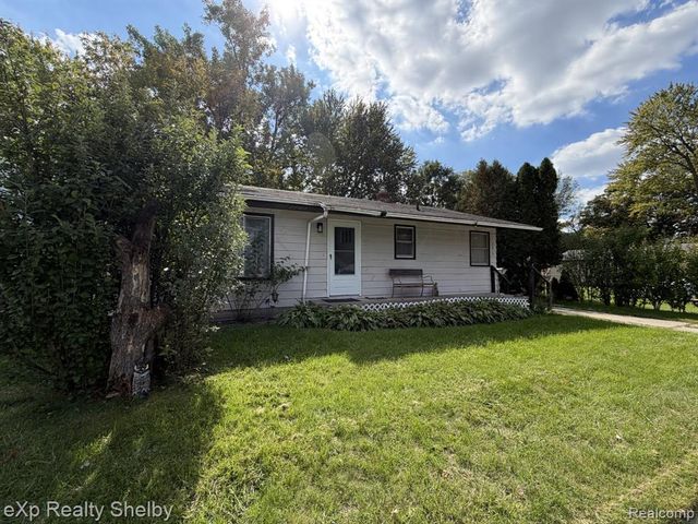 395 W Elza Avenue, Hazel Park, MI 48030