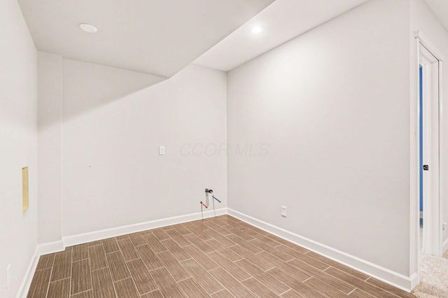 9351 Burnett Lane, Dublin, OH 43017