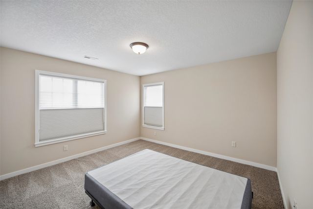 5449 S Prairie View Drive, West Des Moines, IA 50266
