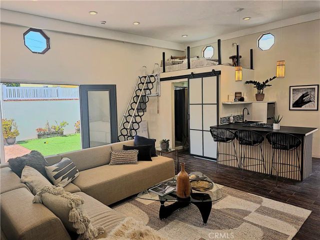 3109 Stanford, Venice, CA 90292