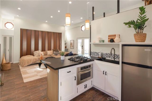 3109 Stanford, Venice, CA 90292
