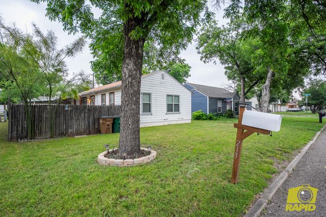 213 N Van Buren Street, San Angelo, TX 76901