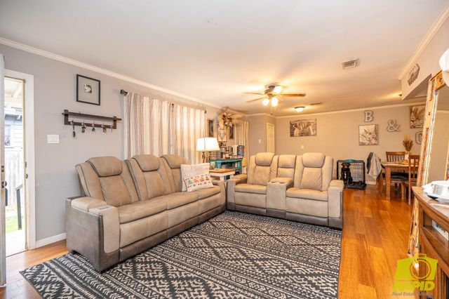 213 N Van Buren Street, San Angelo, TX 76901