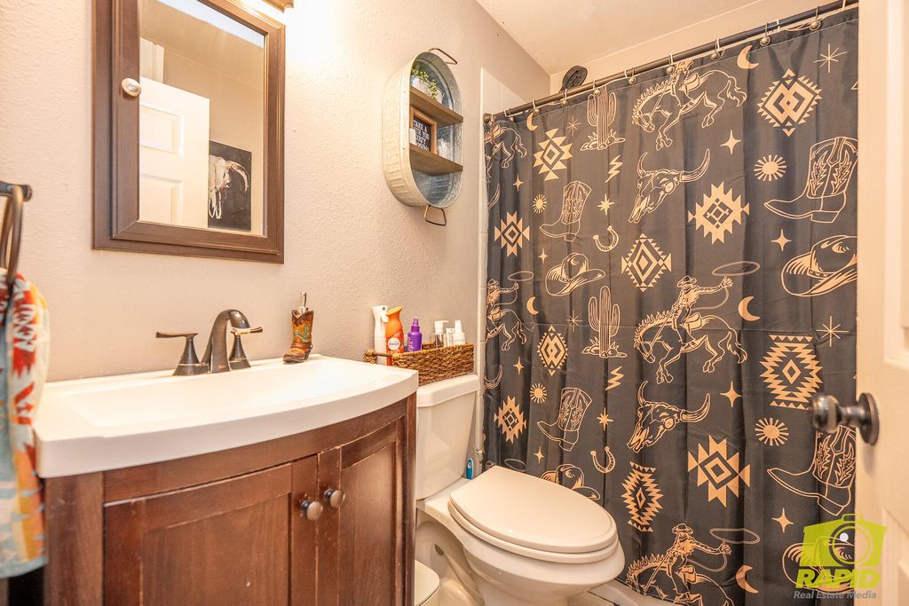 Image 21 of property listing at 213 N Van Buren Street, San Angelo, TX 76901