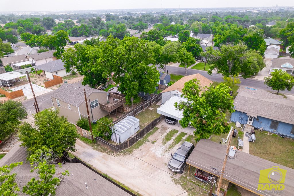 Image 33 of property listing at 213 N Van Buren Street, San Angelo, TX 76901